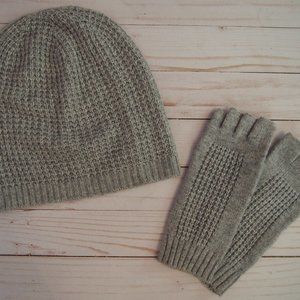 Gray Hat and Glove Set